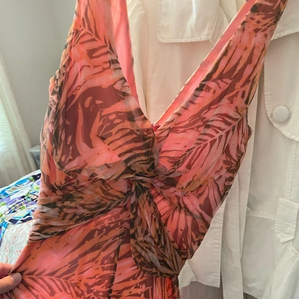 Muse size 8 long dress- zips up - Picture 3 of 12